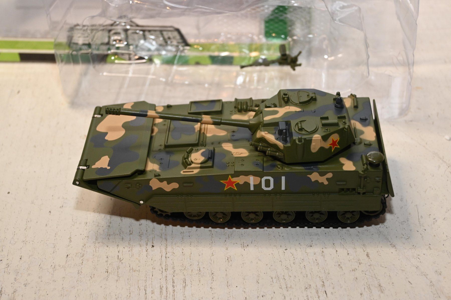 Giocattoli: Panzer mit Rückzugmotor Fabrikneu – Nuovo e nell'imballaggio originale da Sennwald venduto da HARO-Import 2