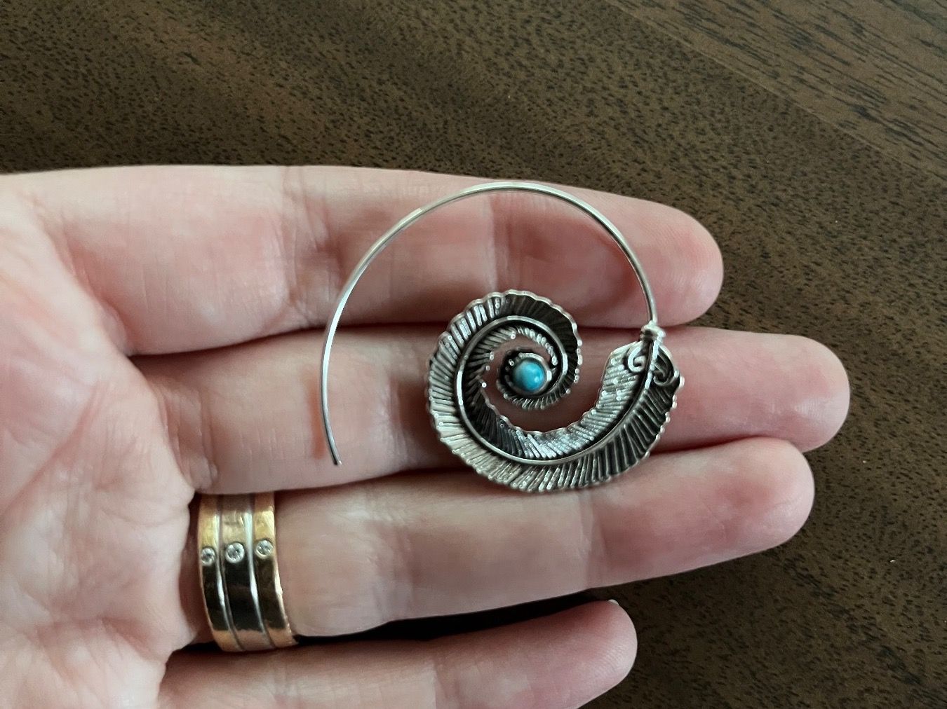 Orecchini pendenti & Orecchini a lobo: Ohrringe Feder Spirale Boho – Nuovo e nell'imballaggio originale da Gams venduto da Mariawicca 3