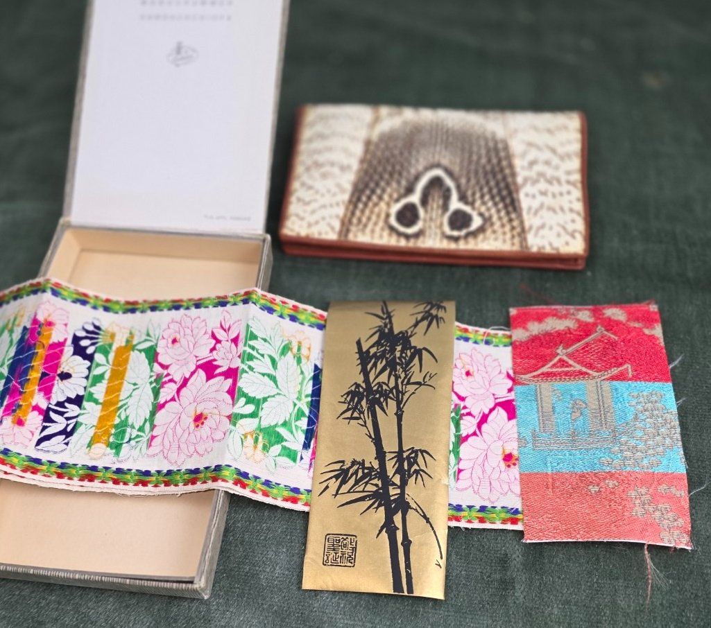 Kit bricolage: Vintage-Set: Scripton Taschentuch-Box + Schlangenleder optik – Usato da Flums venduto da Flumsantik
