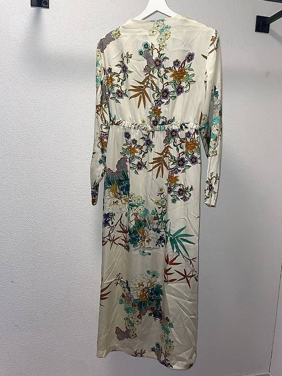 Arte internazionale: Zara Kimono – Usato da Rupperswil venduto da mku92 1