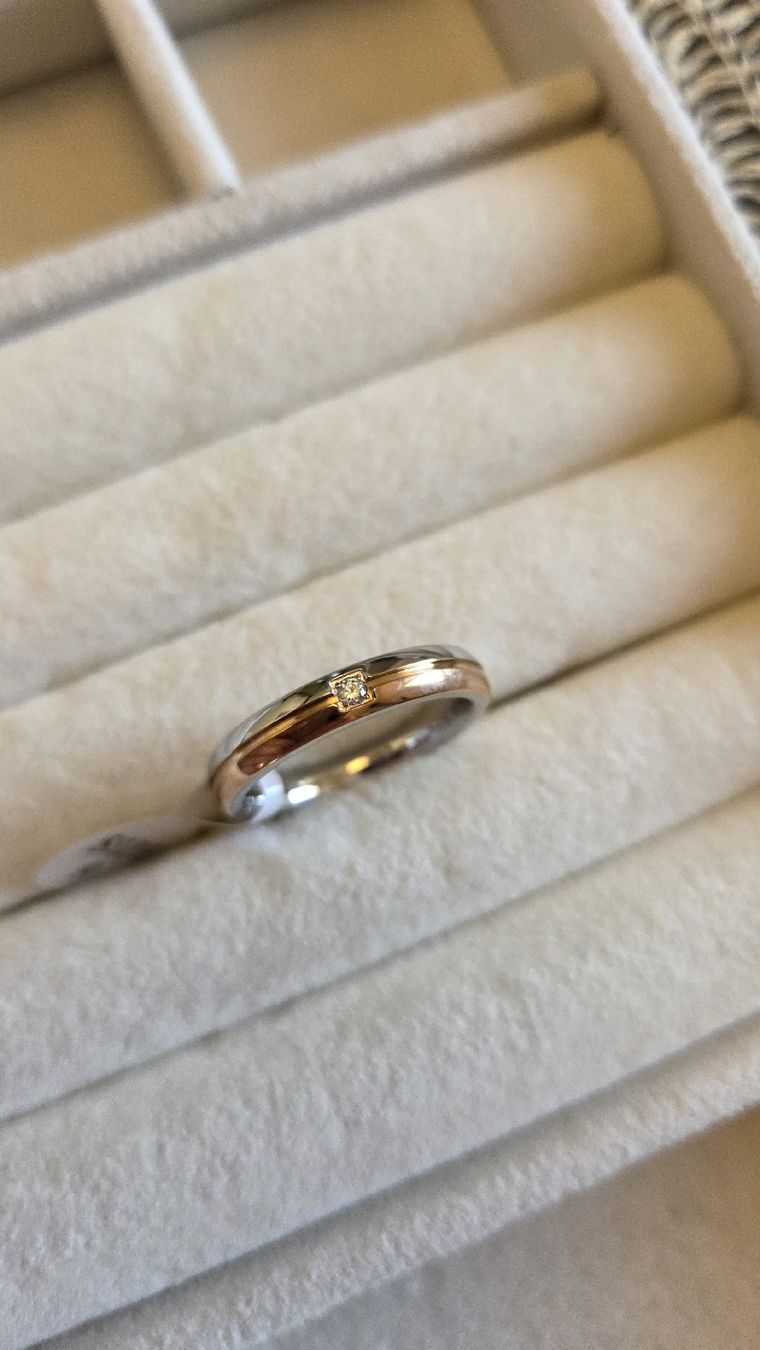Anelli: Ring mit Stein bicolor – Nuovo e nell'imballaggio originale da Baden venduto da kar_rm7y