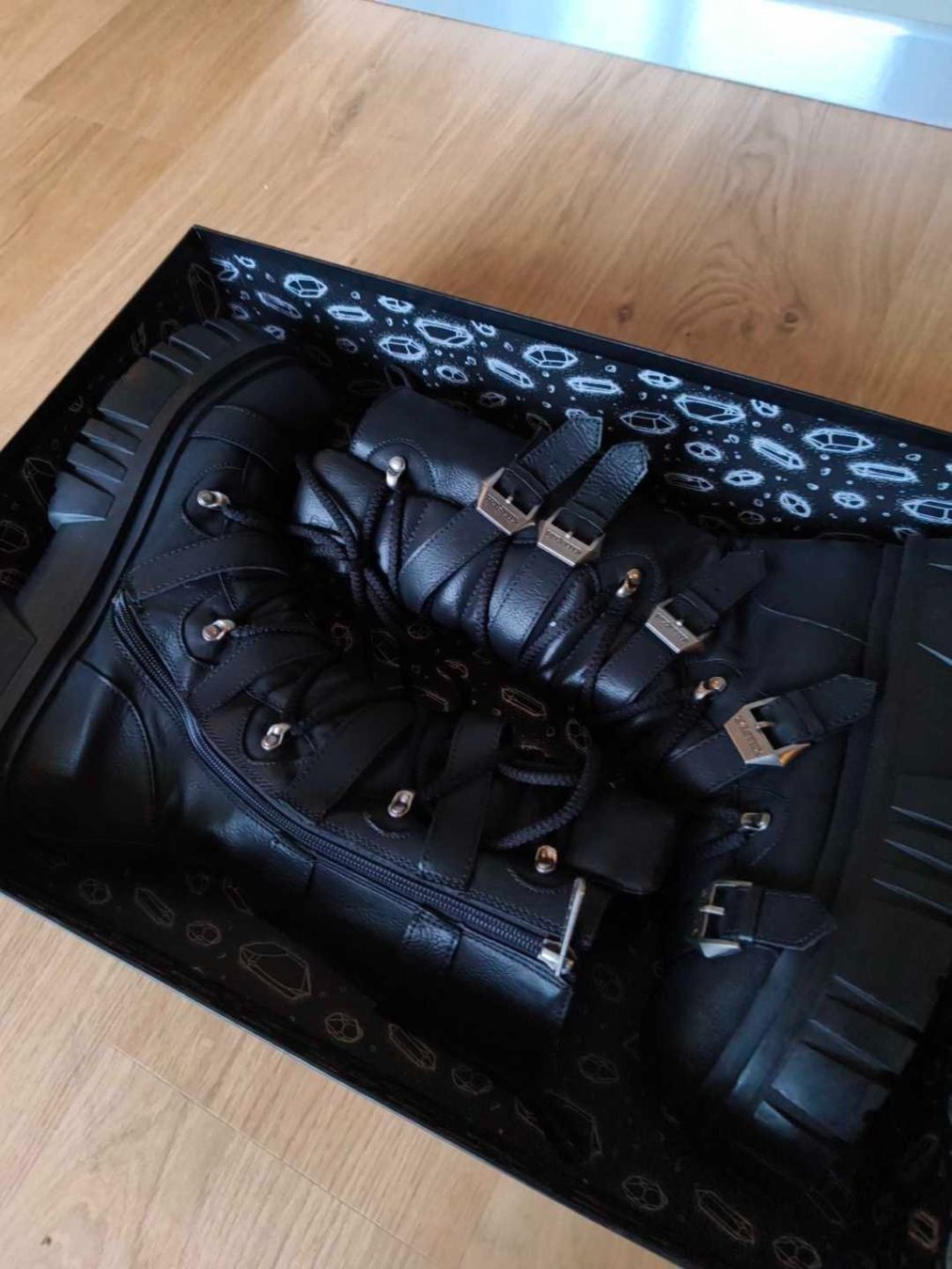 Killstar Herrenschuhe: KILLSTAR Platform Boots EU 43 – Gebraucht aus Vernate von Patrick47 2