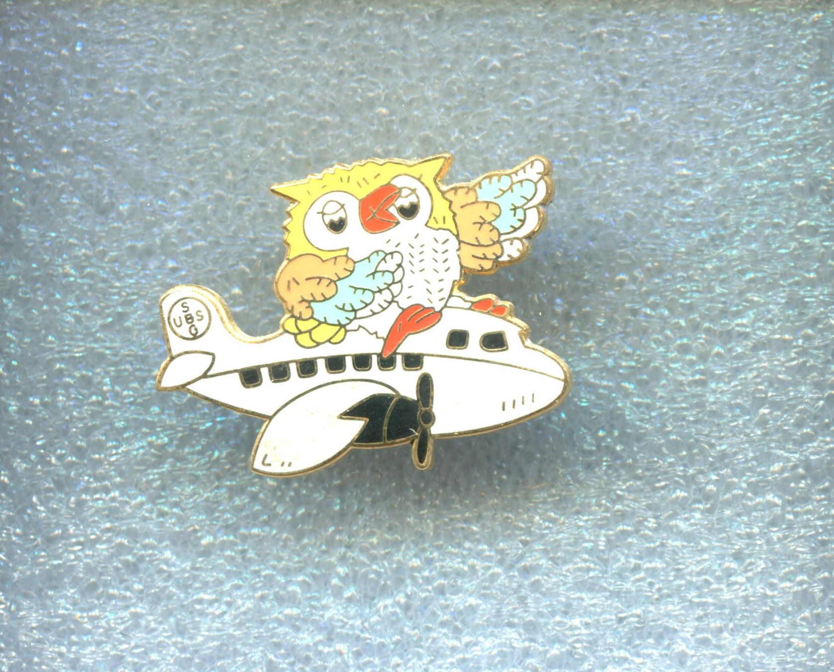 Placchette & Badge: UBS Bank  EULE  FLUGZEUG – Usato da Winterthur venduto da Sammleroase