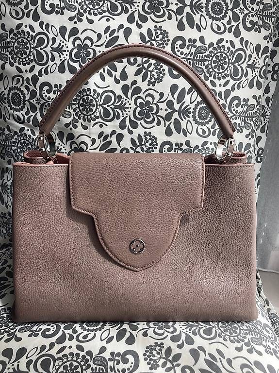 Louis Vuitton Borse da donna: Louis Vuitton Capucines GM beige – Usato da Winterthur venduto da leopard05