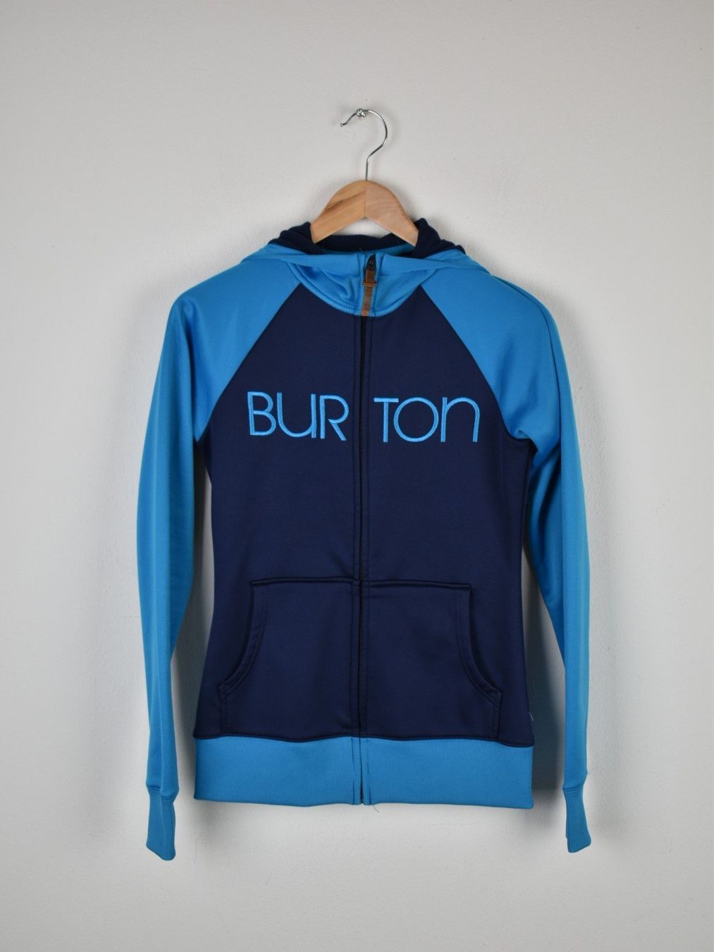 Burton Jacken: Burton Jacke / Trainingsjacke Gr.XS – Gebraucht aus Nürensdorf von 2ND_STORY