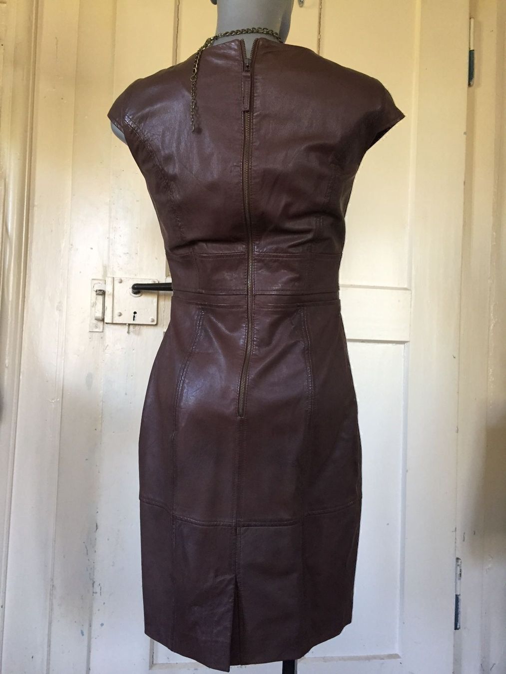 Comma Vestiti: Lederkleid von Comma Grösse 34 – Usato da Schinznach Dorf venduto da Soba 2