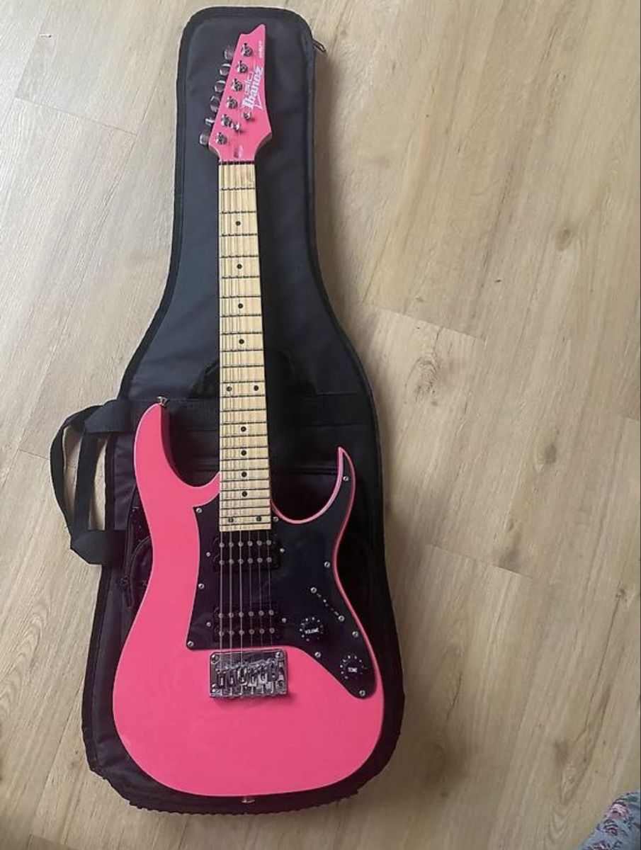 Ibanez Strumenti musicali: Ibanez Gio eGitarre Pink – Usato da Zürich venduto da Amos23 3