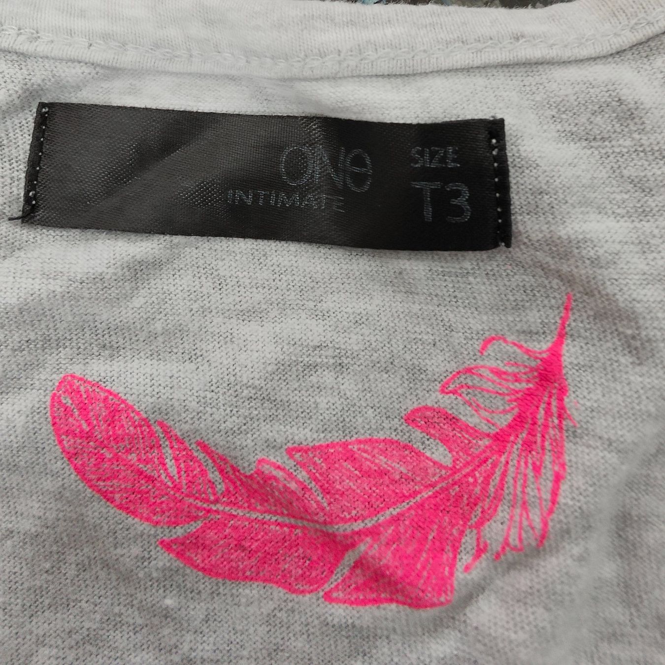 Blouses, T-shirts & Tops: T-Shirt – D'occasion à Zürich par Mumpfi9 2