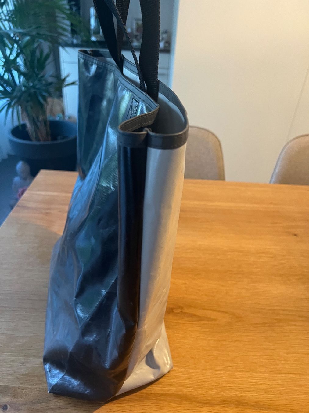Borse da donna: Tasche, Tragtasche NUDA – Usato da Fällanden venduto da Caramel7 1