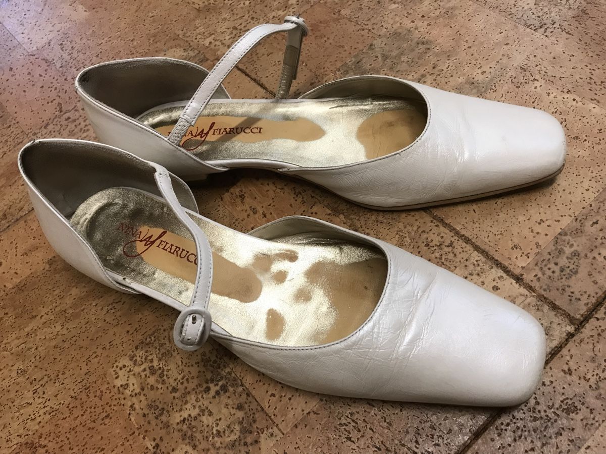 Scarpe da donna: Hochzeitsschuhe Grösse 40 – Usato da Oberentfelden venduto da Kammervogel 1