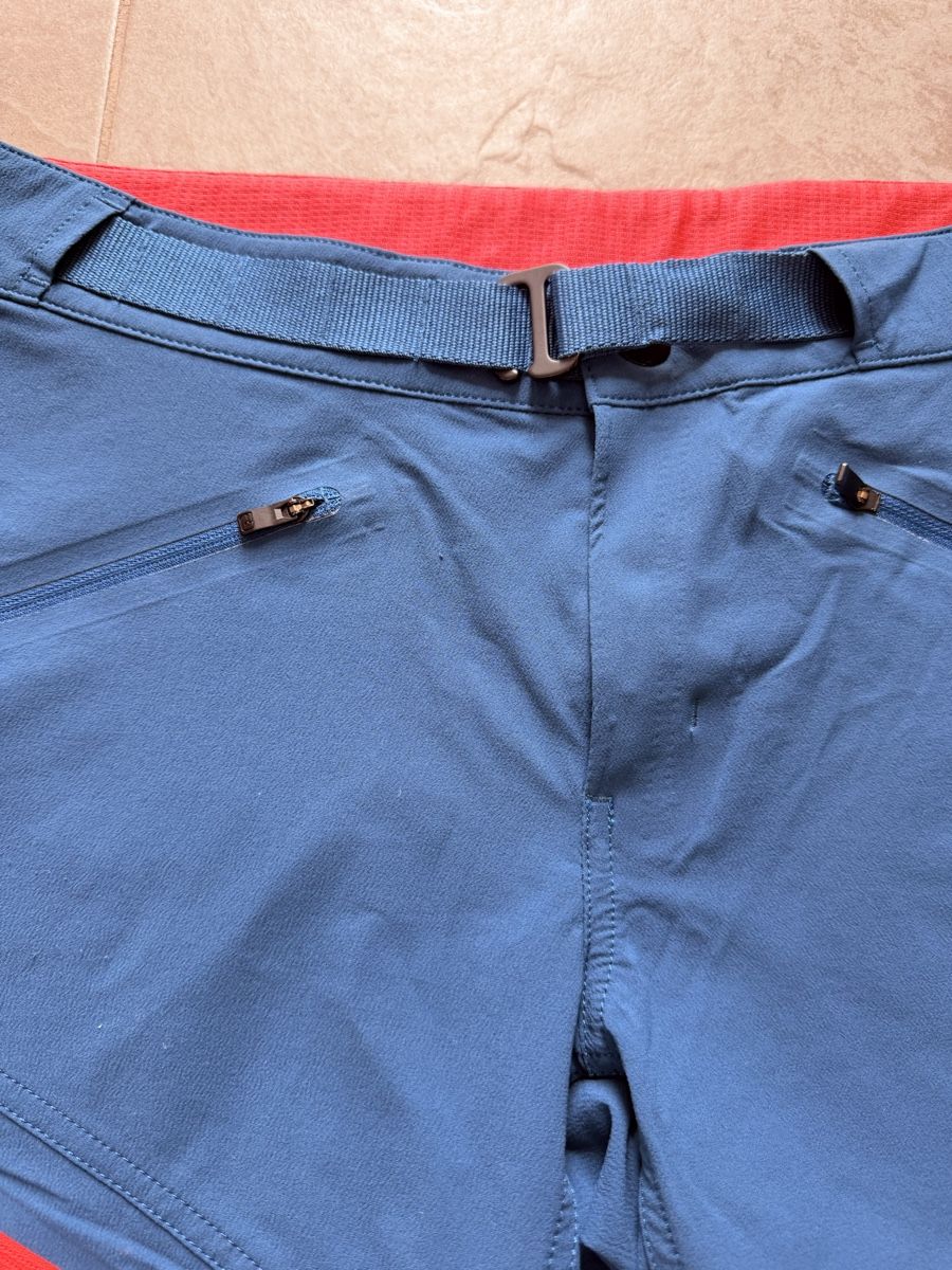 Ortovox Pantaloni: Ortovox Shorts Damen Gr. M – Usato da Brüttisellen venduto da Ayersa 3