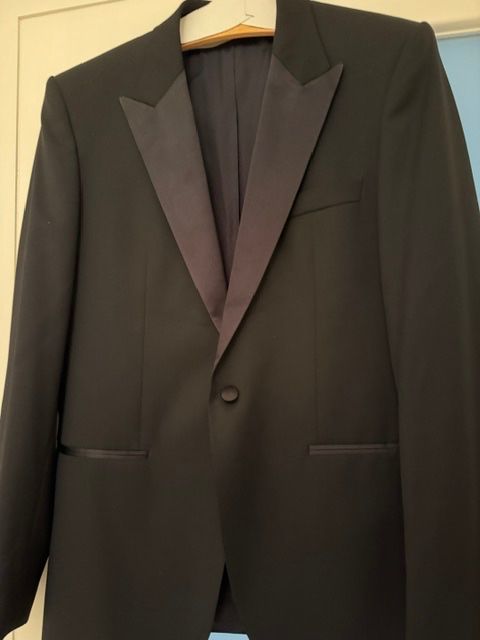 Hugo Boss Completi: Smoking Hugo Boss – Nuovo (secondo la descrizione) da Lausanne venduto da Demolay