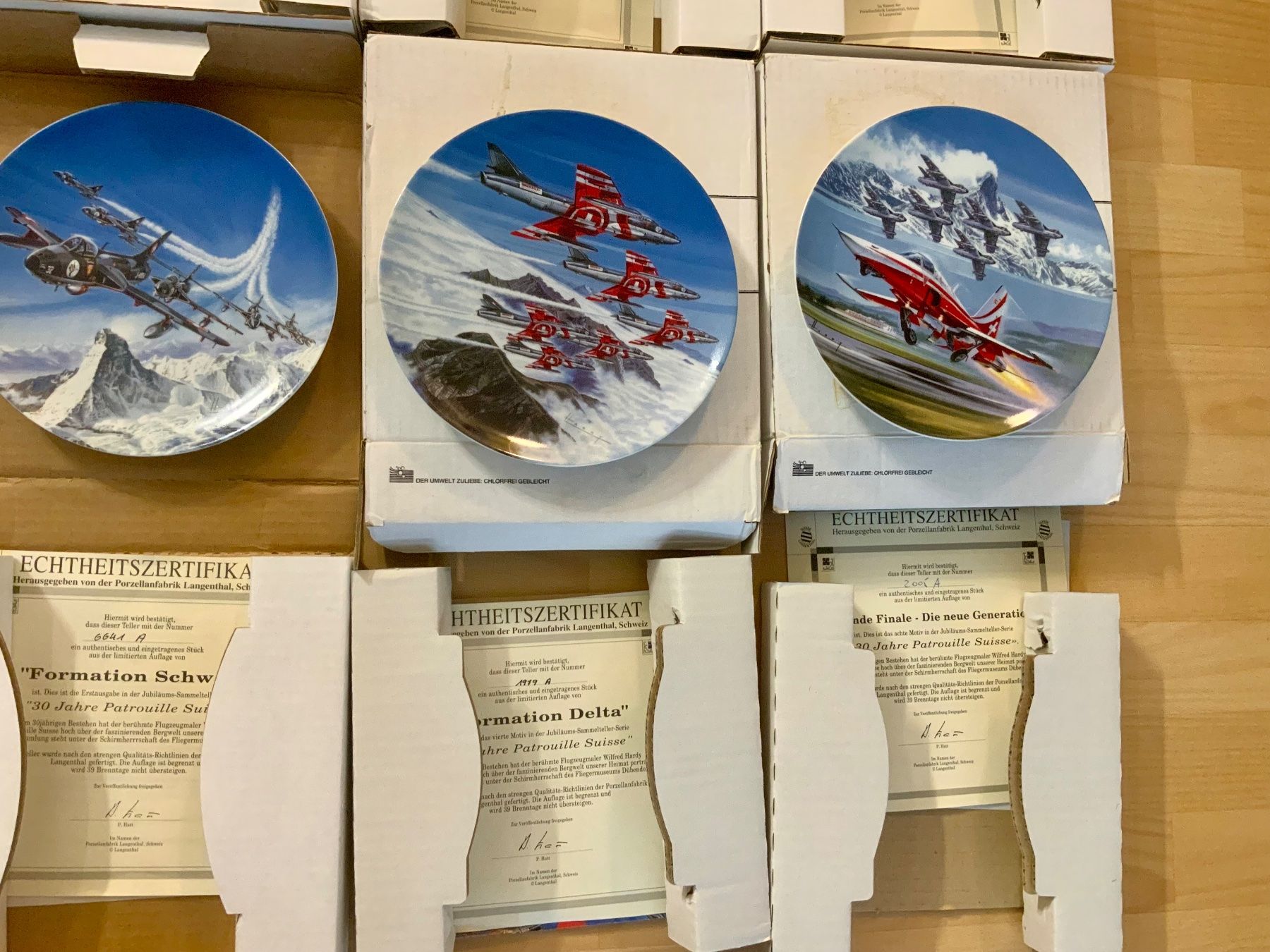 Placchette & Badge: Patrouille Suisse Hunter Kunstteller Luftwaffe Aviatik – Nuovo (secondo la descrizione) da Thun venduto da LGBgartenbahn 2