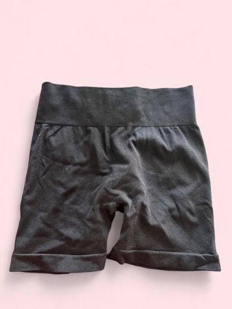Black & navy shorts with built in scrunch
