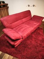 Rotes 2er-Sofa  bequem und modern