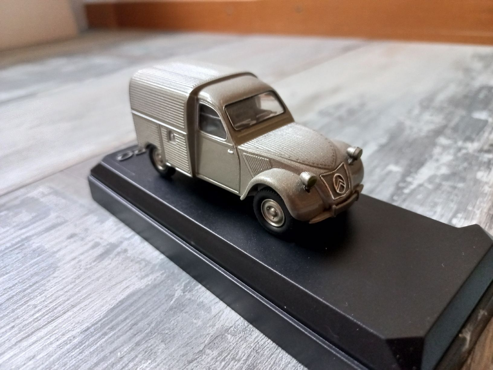 Solido Modellautos: Citroën 2CV camionnette 1/43 Solido – Gebraucht aus Attalens von remy_s00 4