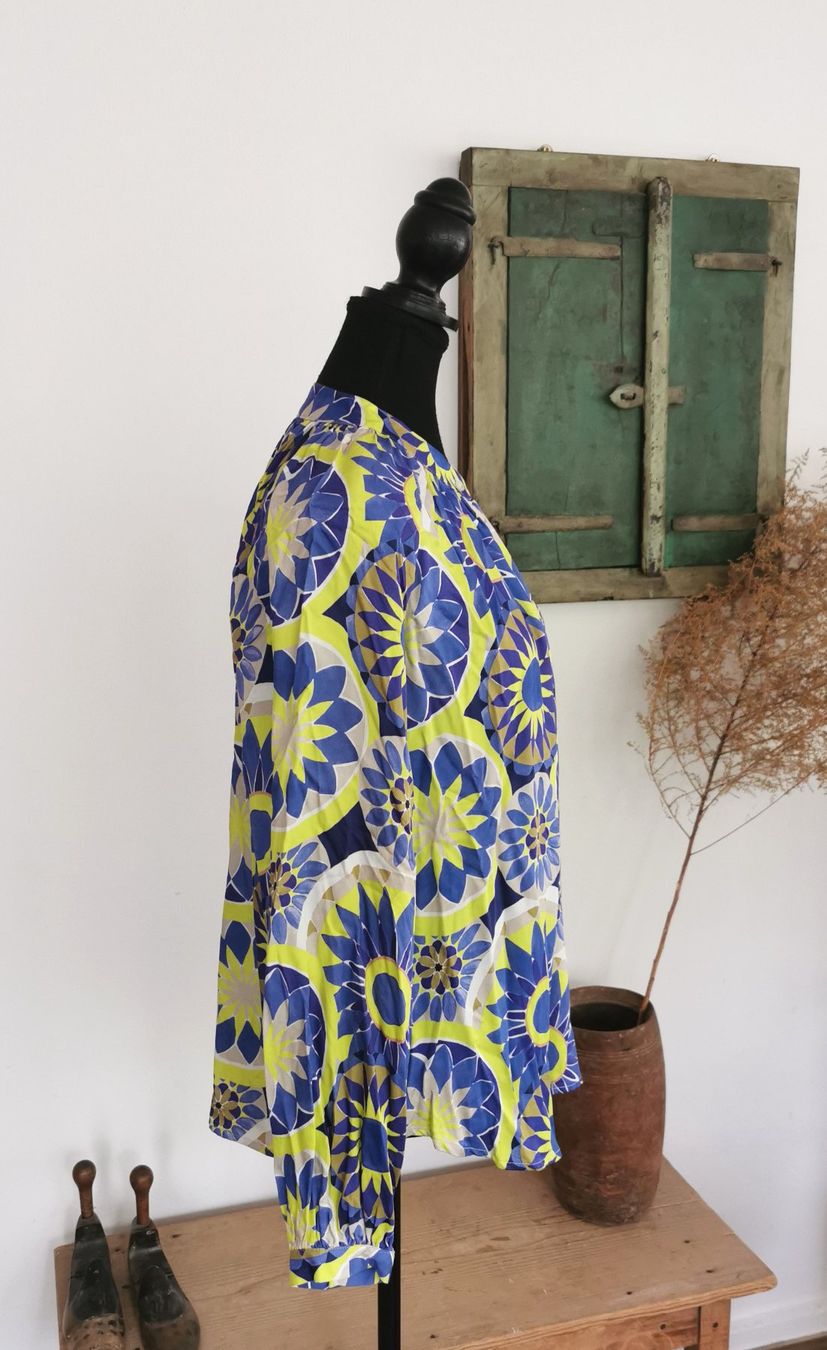 Emily van den Bergh Chemisiers: Emily an den Bergh Tolle Bluse Gr. 38/40 – D'occasion à gachnang par tibus1 2