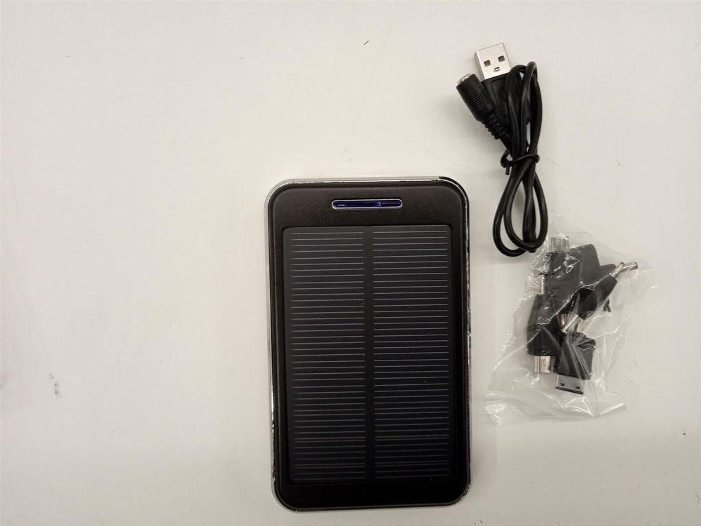 Batterie: SunPower Solar Powerbank - VERSAND – Nuovo e nell'imballaggio originale da Innerferrera venduto da tic_p7qd 2