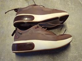 Basket grandeur 38.5 marque Nike Air Max