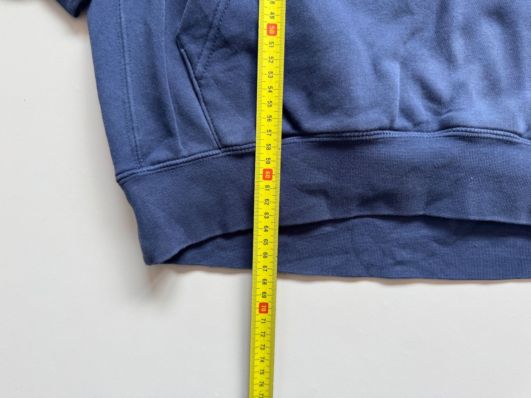 Nike Pullover & Sweatshirts: Nike Sweatshirt hoodie pullover Size S embroidered logo – Gebraucht aus Neuchâtel von _Easy_to_Find_ 4