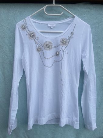 Weisses Langarm ESCADA SPORT Oberteil mit Perlendekor Gr. M