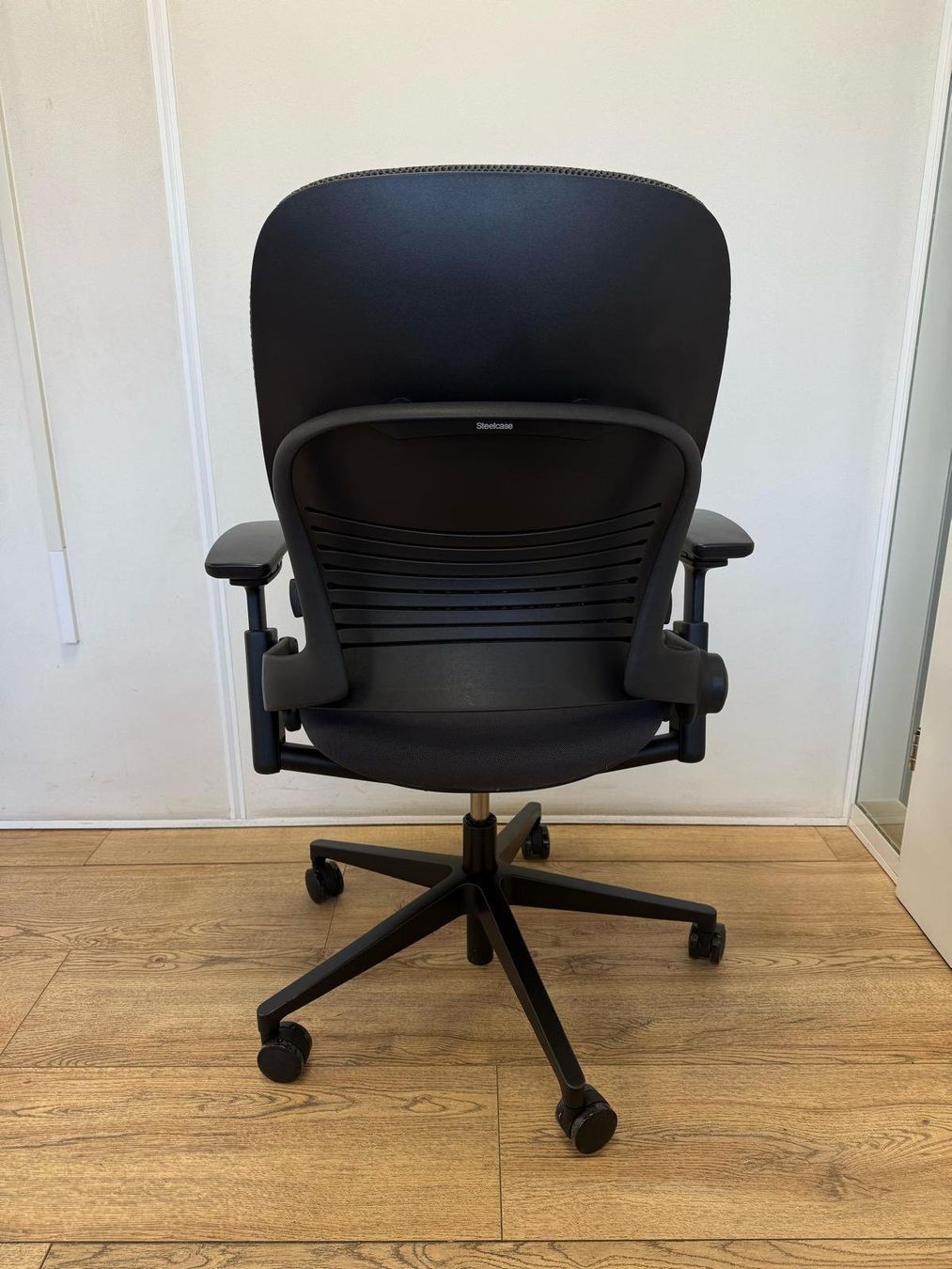 Steelcase Chaises: Refurbished Steelcase Leap V2 Full Option Anthracite – D'occasion à Purmerend par Offeco 5