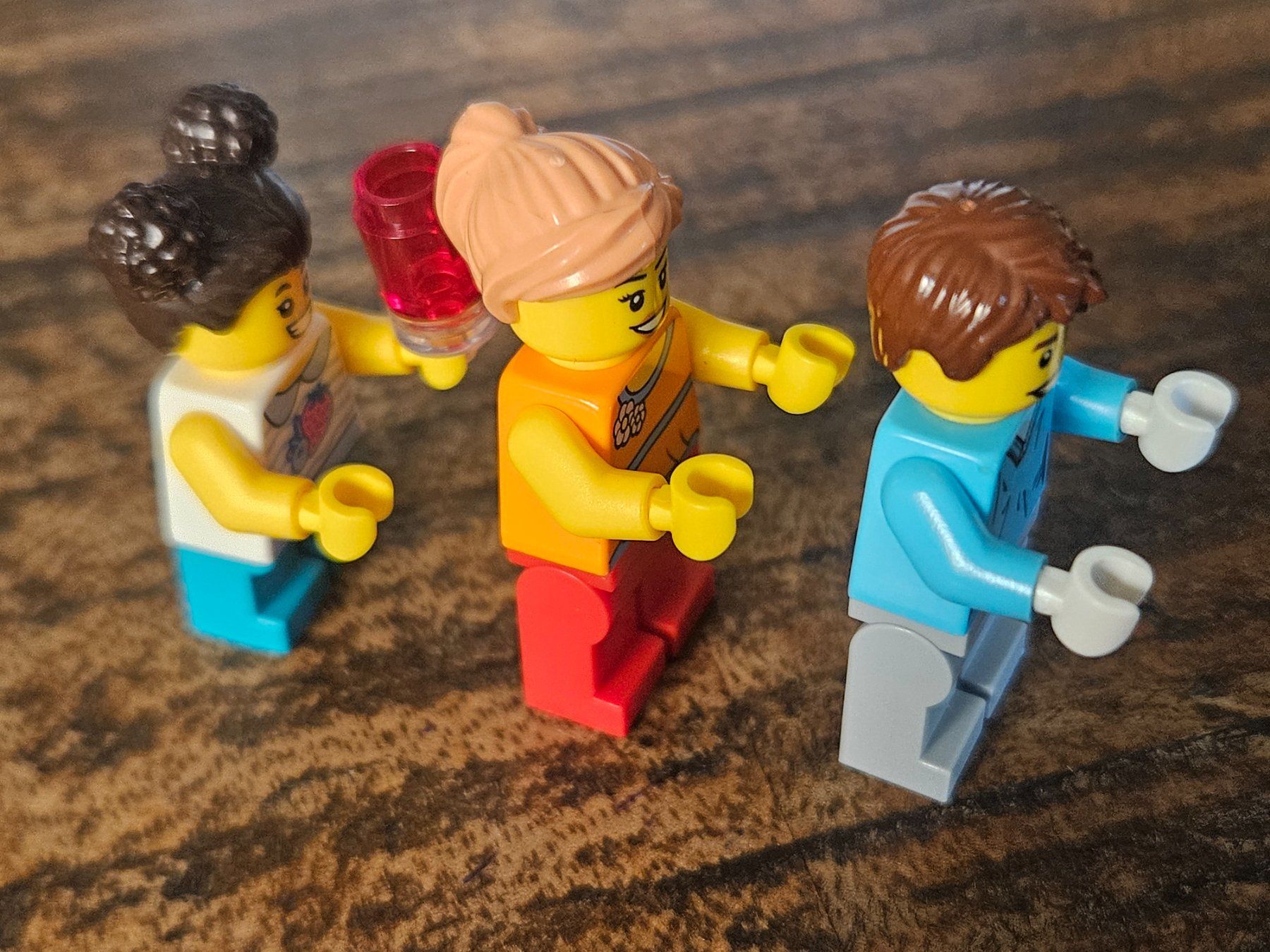 Lego Kit di costruzioni: lego lot de 3 figurines – Usato da Confignon venduto da Ecrofigs 3