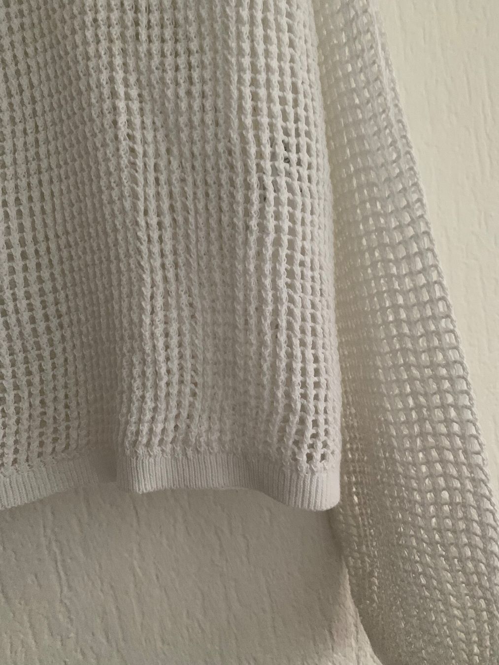 Sandro Top: Haut Sandro en maille blanc (taille 2) – Usato da Lausanne venduto da Xiaoxi 3
