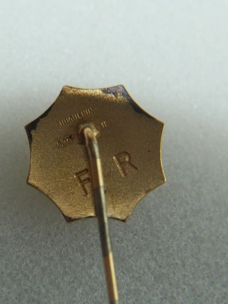 Placchette & Badge: Anstecknadel – Usato da Kriens venduto da Wolly85 2