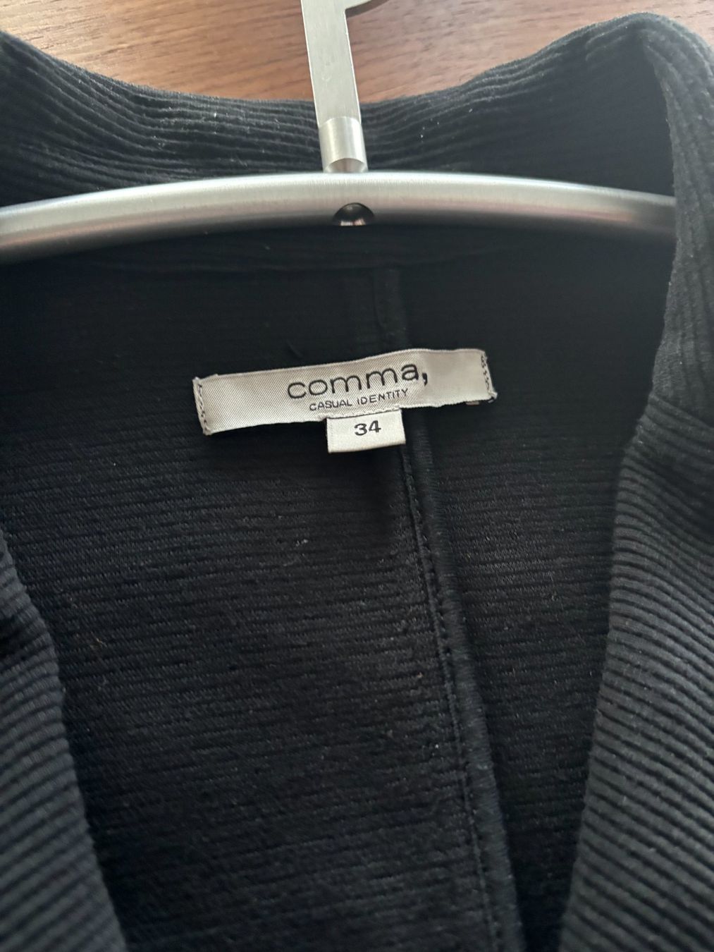 Comma Vestes: Blazer Jacke Comma,  Grösse 34, schwarz – D'occasion à schmerikon par nicole091 2