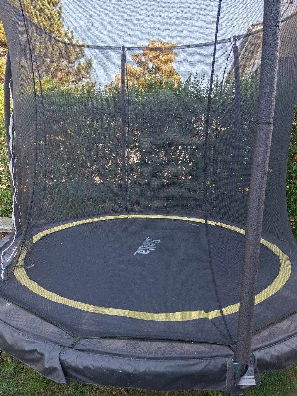 Salta Trampolines: Trampolin Salta inklusive Abdeckplane – D'occasion à Burg AG par nad_7gvr 3