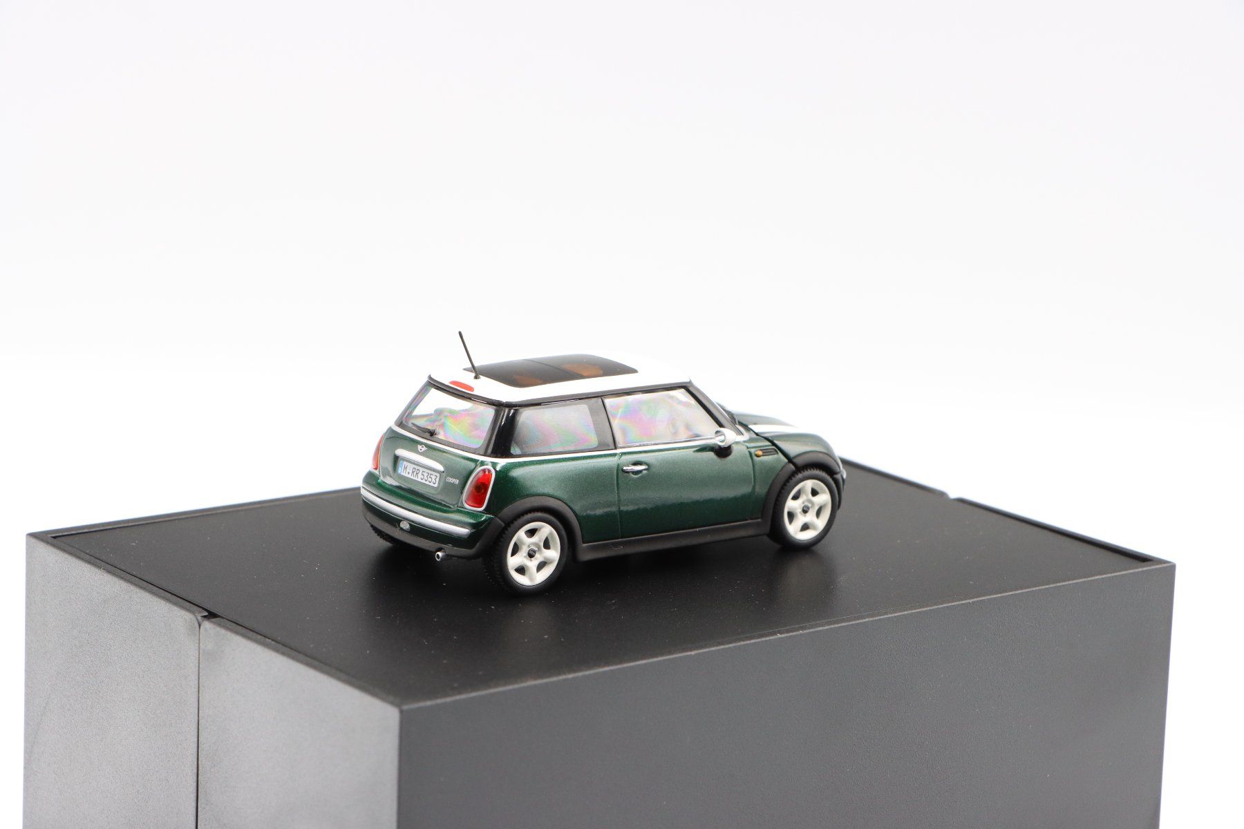 Modellini d'auto: Mini Cooper 2001 1:43 Minichamps – Nuovo e nell'imballaggio originale da Bühl b.Aarberg venduto da modelldiecast 6