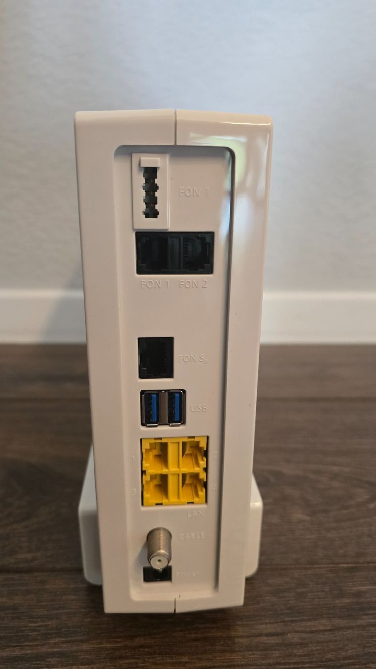 Fritz Modems & Routeurs: FRITZ!Box 6591 Cable – Neuf (Voir description) à Zürich par odeon10 2