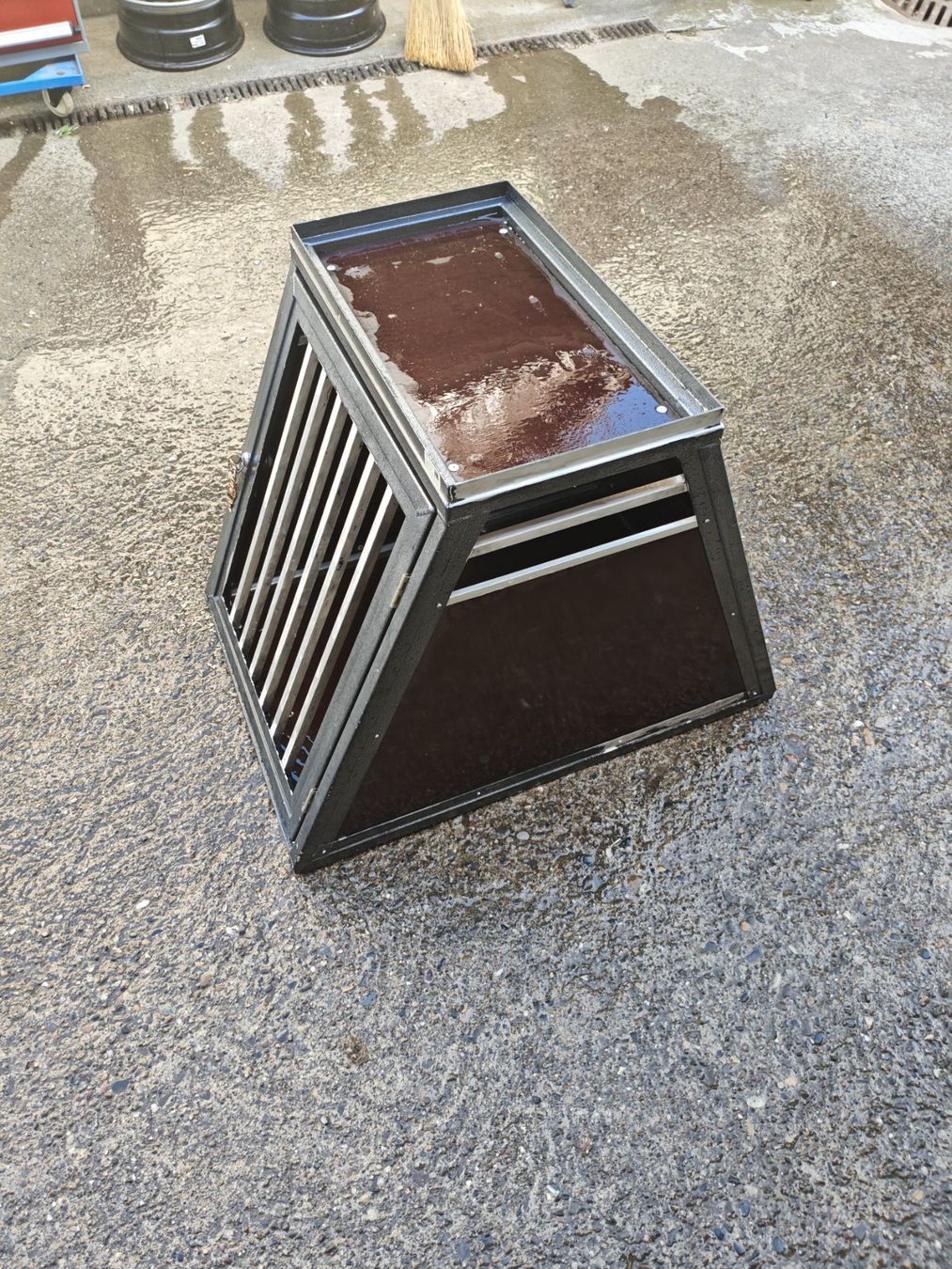 Gabbie, trasporto & Sicurezza: Hundebox – Usato da Bergdietikon venduto da sim_sk9y