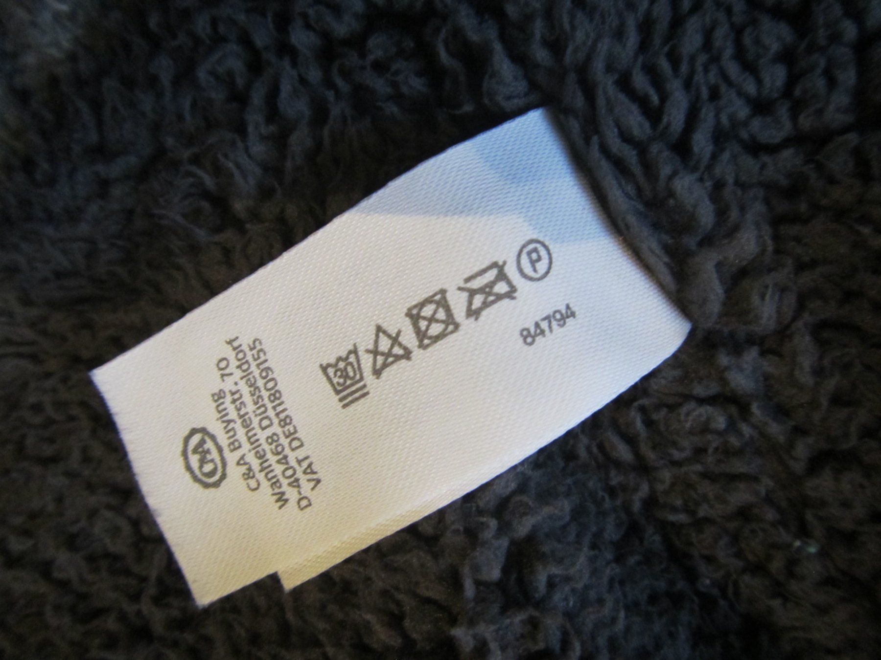 C&A Giacche & Cappotti: Warme Strickjacke 134/140 – Usato da Muri b. Bern venduto da araucaria 5
