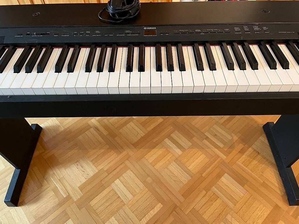 Yamaha Musikinstrumente: Yamaha e-piano P-140 – Gebraucht aus Gümligen von Marianne2 3
