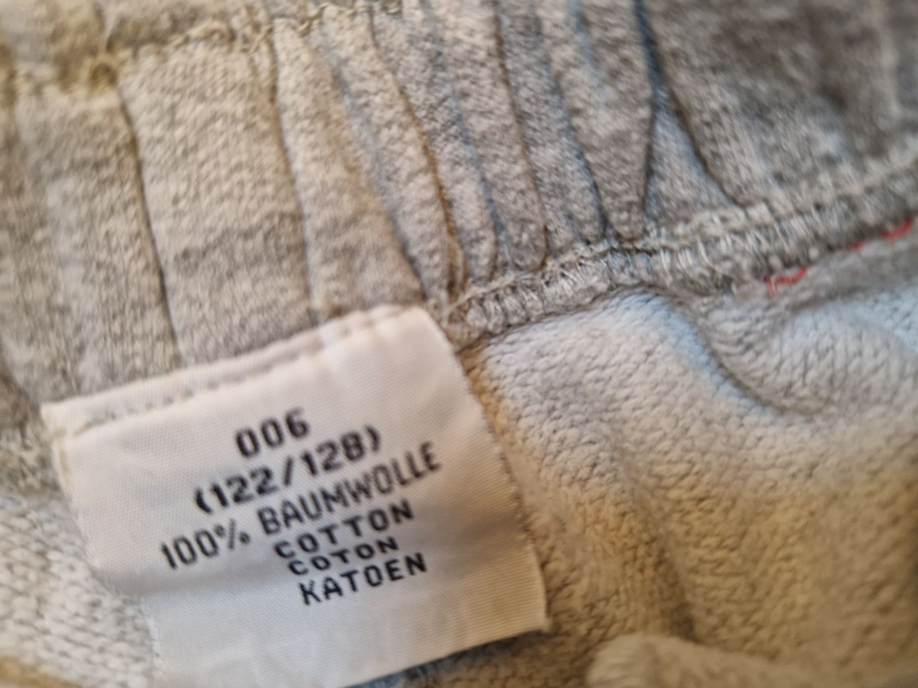Pantaloni: Trainerhose / Jogginghose 122 / 128 – Usato da Giswil venduto da movo08 1