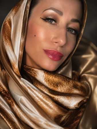 Sale nur hier! Seidenfoulard mit Reissverschluss