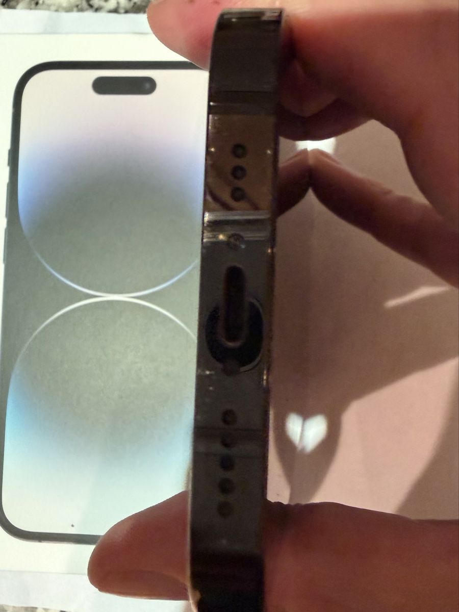 Apple Telefoni cellulari / Smartphones: iPhone 14 Pro space black guter Zustand – Usato da Seltisberg venduto da mic_677g 5
