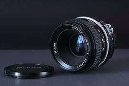 Nikon Nikkor 50mm f/2 - sehr scharf
