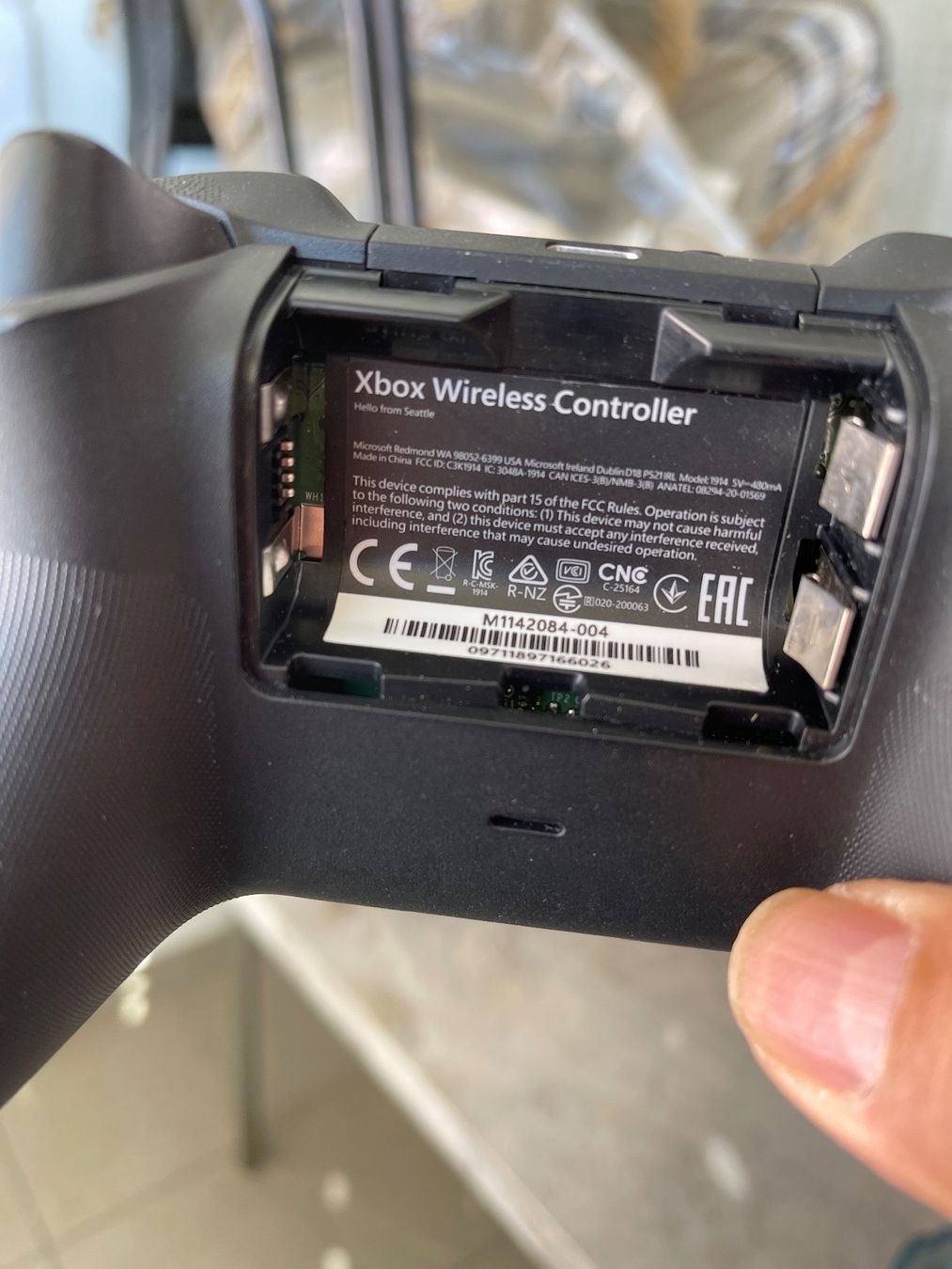 Microsoft Controller: Xbox One Wirelles Controller Schwarz – Nuovo (secondo la descrizione) da Arisdorf venduto da comestibles 3