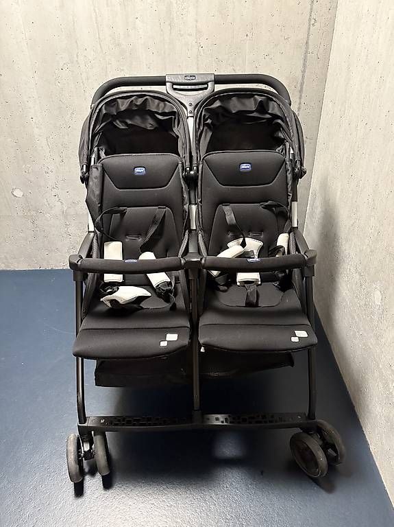 Chicco Carrozzine: Zwillingsbuggy als echtes Leichtgewicht – Usato da Zürich venduto da Miki_300