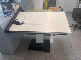 Zeichentisch mit Zeichendreieck und Lineal muehl 150x90cm