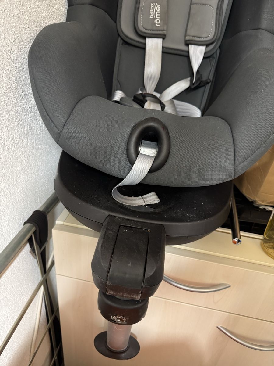 Seggiolini per auto: kindAutositz Britax Römer girevole! – Usato da Zürich venduto da LuFrusciuluGmbH 1