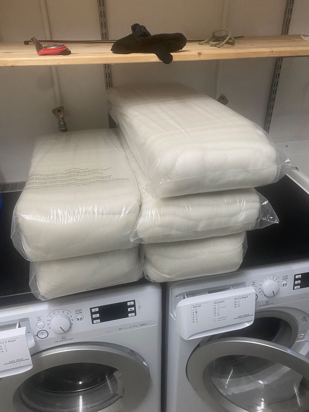 Materiale di riempimento: Füllmaterial Polyester weiss 5 Packungen neu – Nuovo e nell'imballaggio originale da Zürich venduto da dom_g5nv