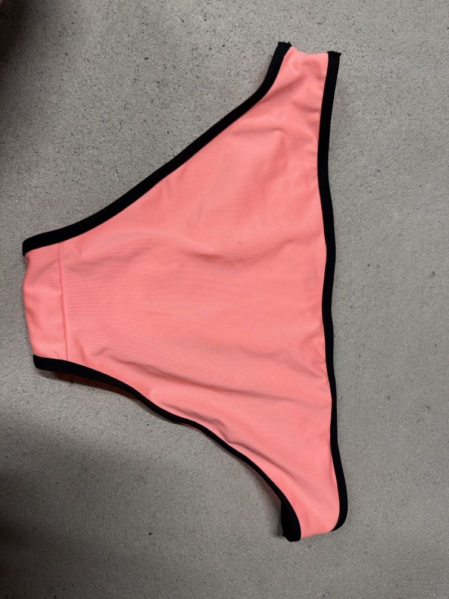 Maillots de bain & Bikinis: Badehose Damen Grösse M neu – Neuf (Voir description) à Känerkinden par melbaumg 1