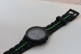 Swatch Armbanduhr mit Datum und Stoppuhr