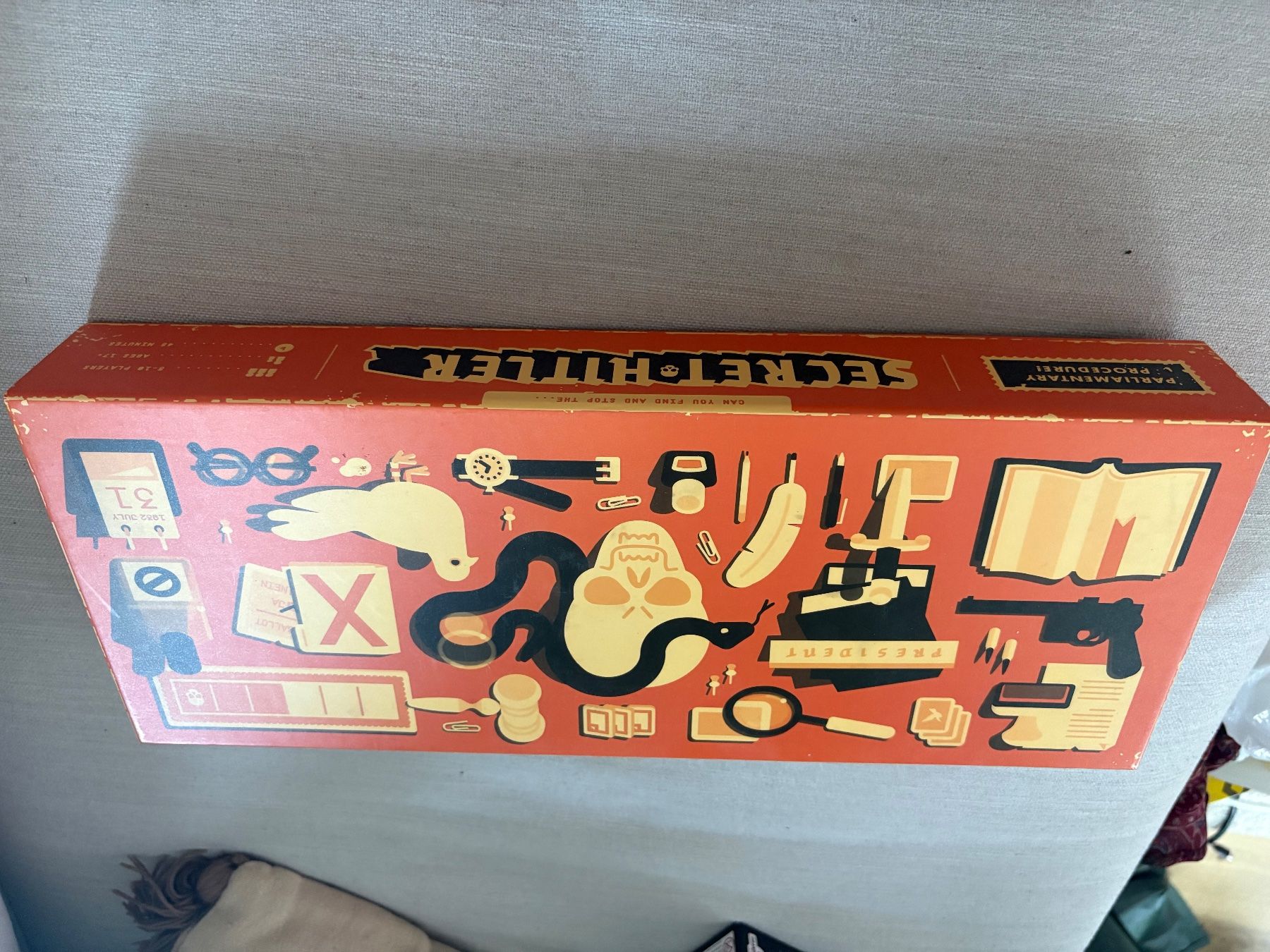 Jeux: Secret hitler – D'occasion à Basel par Mariasousafe