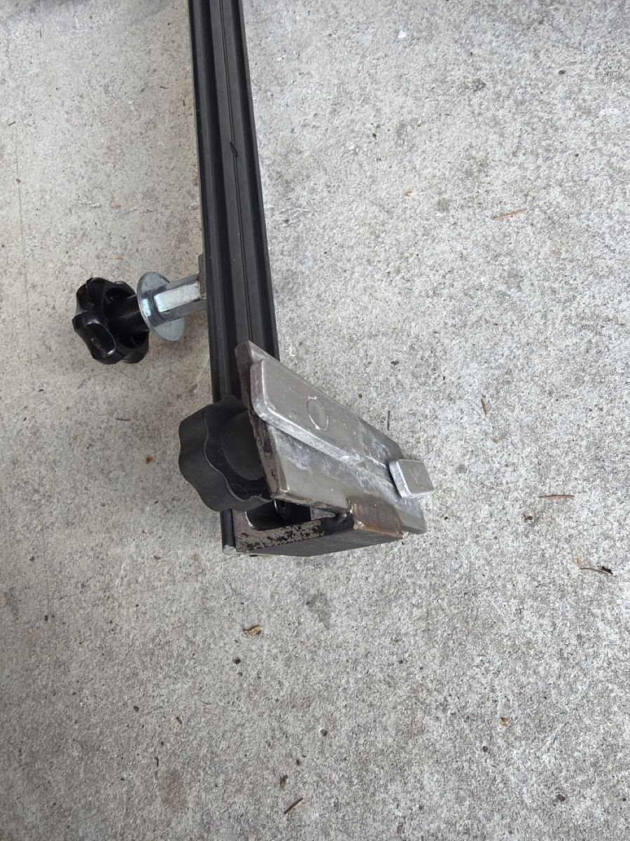 Sonstiges Fahrzeugzubehör: Sandblechhalter VW, Ford, Mercedes – Gebraucht aus Wichtrach von Sectornine 2