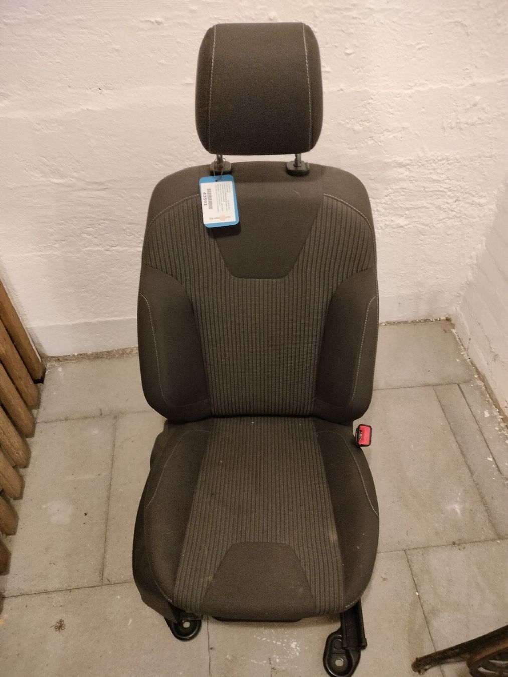 Ford Alle Autoersatzteile: Autositz für Ford Focus – Gebraucht aus Seuzach von Flyinghirsch69